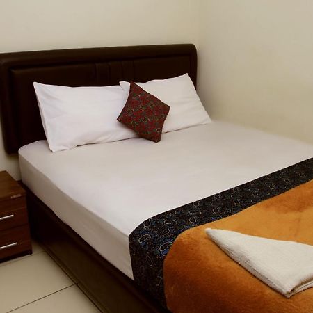Bantal Guling Trans Hotel Бандунг Екстериор снимка