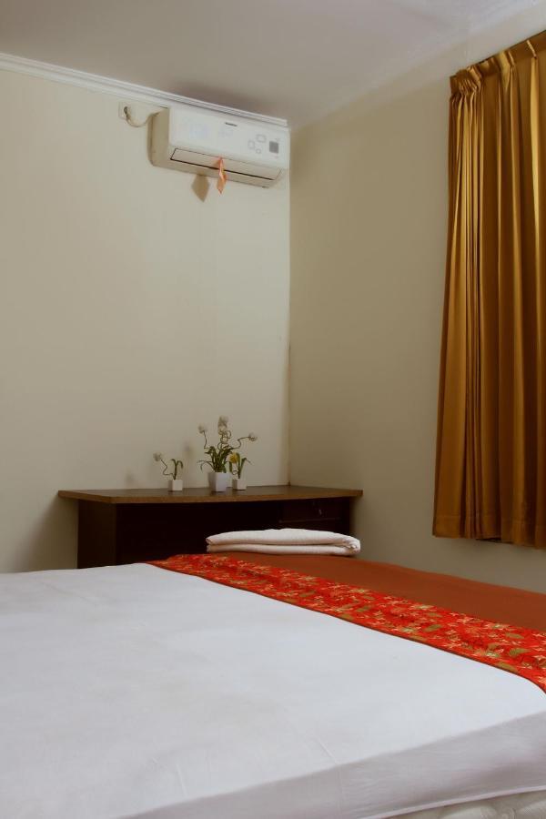 Bantal Guling Trans Hotel Бандунг Екстериор снимка
