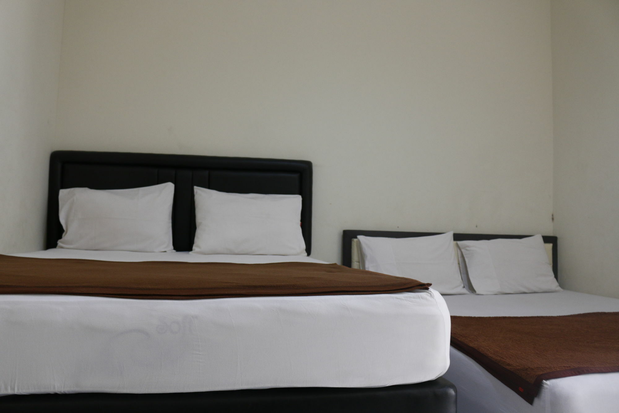 Bantal Guling Trans Hotel Бандунг Екстериор снимка